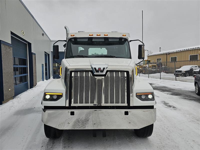 40TDP28 / Western star 47X
